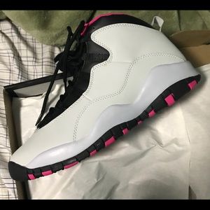 Girls Jordan’s Size 5.5Y